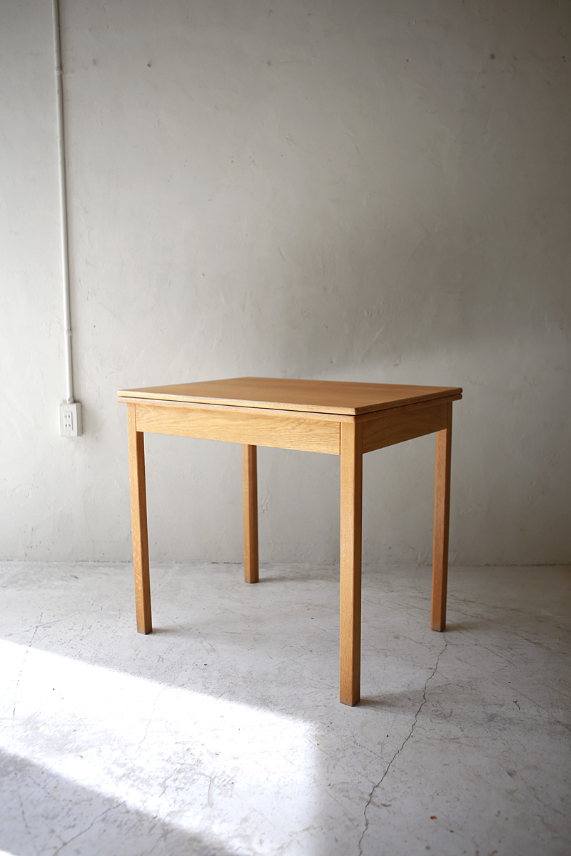 Playing Table / Dining Table by Børge Mogensen | phono | 金沢 北欧 