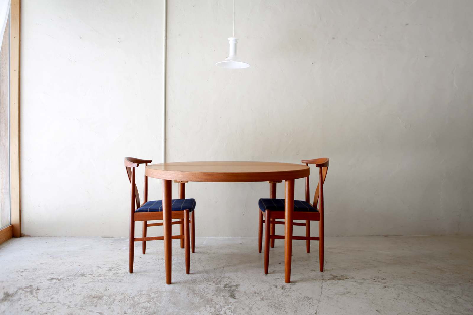 Round Dining Table by Kai Kristiansen | phono | 金沢 北欧 中古家具 ...