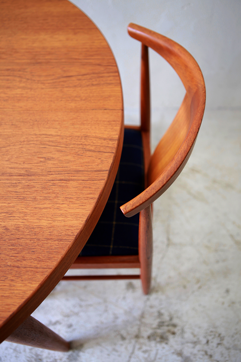 Round Dining Table by Kai Kristiansen | phono | 金沢 北欧 中古家具