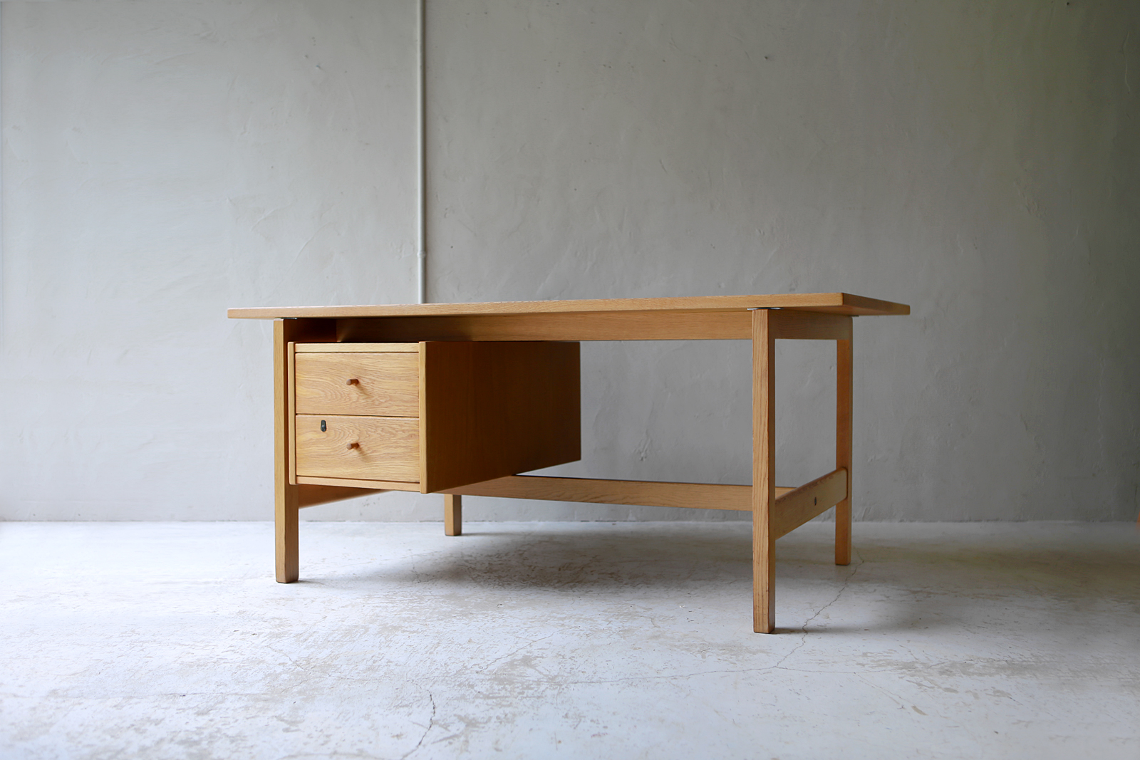 Executive Desk by Hans.J.Wenger | phono | 金沢 北欧 中古家具 