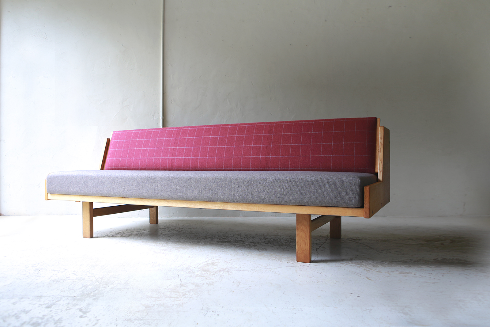 Daybed Sofa ” GE258 ” by Hans.J. Wegner | phono | 金沢 北欧 中古 