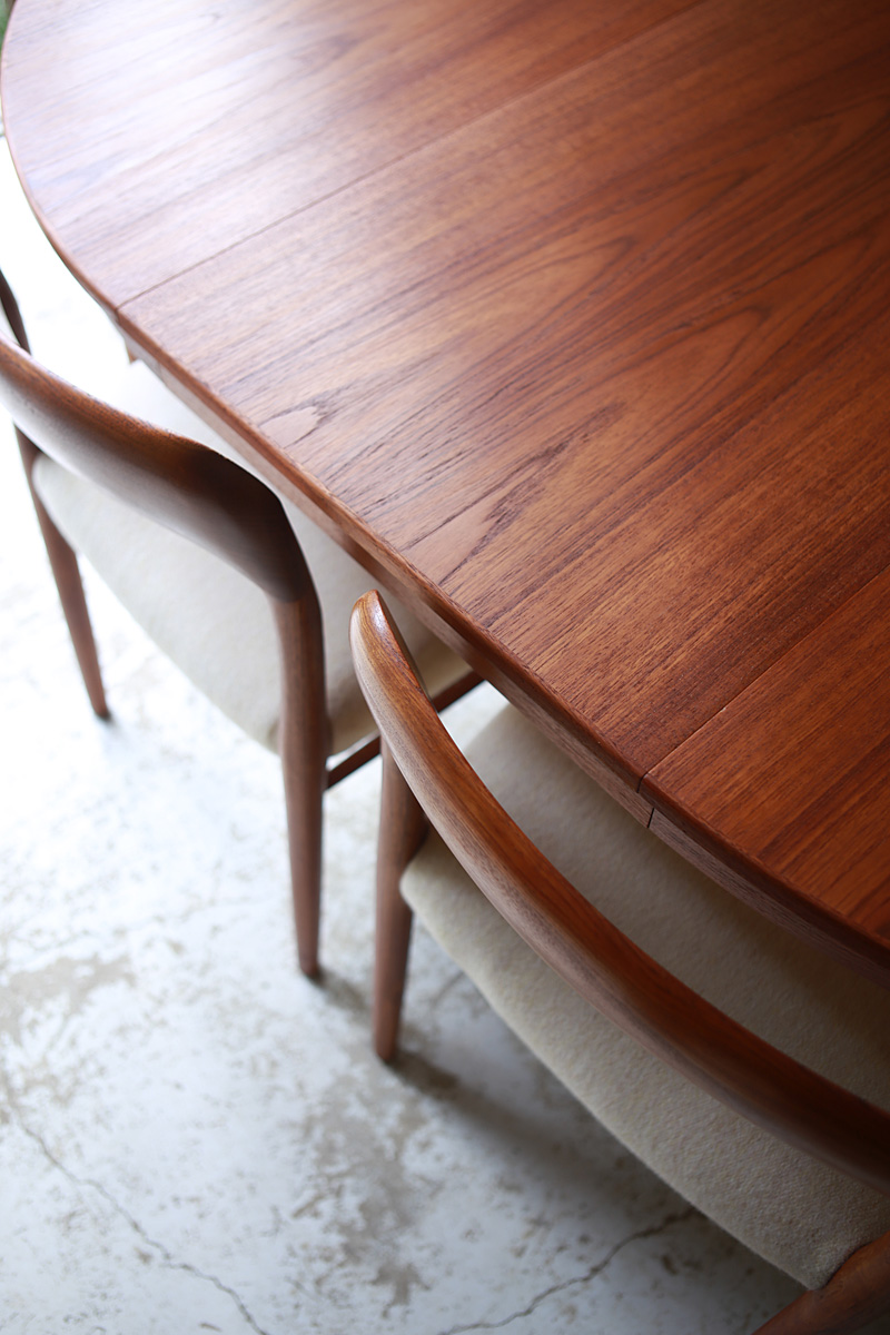 Round Dining Table for Gudme Møbelfabrik   phono   金沢 北欧 中古