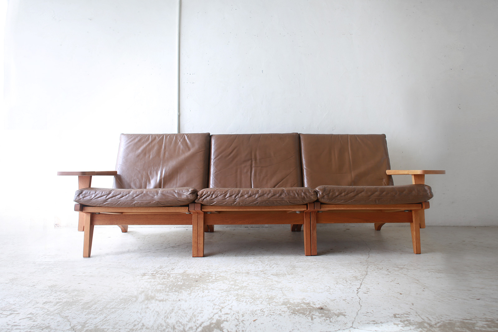 3 Seat Sofa ” GE370 ” by Hans.J.Wegner | phono | 金沢 北欧 中古