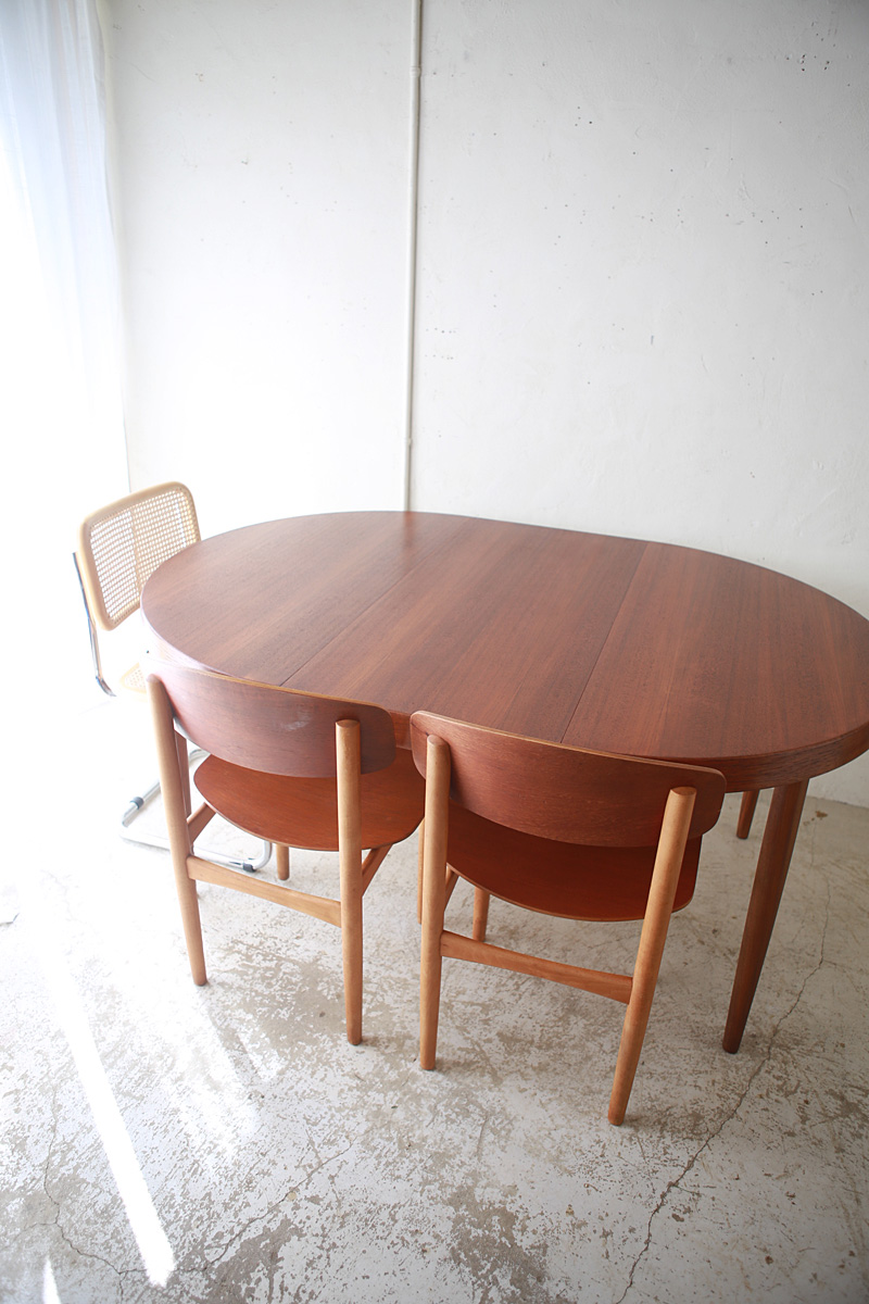 Round Dining Table from Denmark | phono | 金沢 北欧 中古家具 