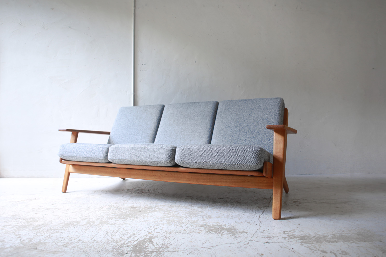 3 Seat Sofa ” GE290 ” by Hans.J.Wegner | phono | 金沢 北欧 中古 