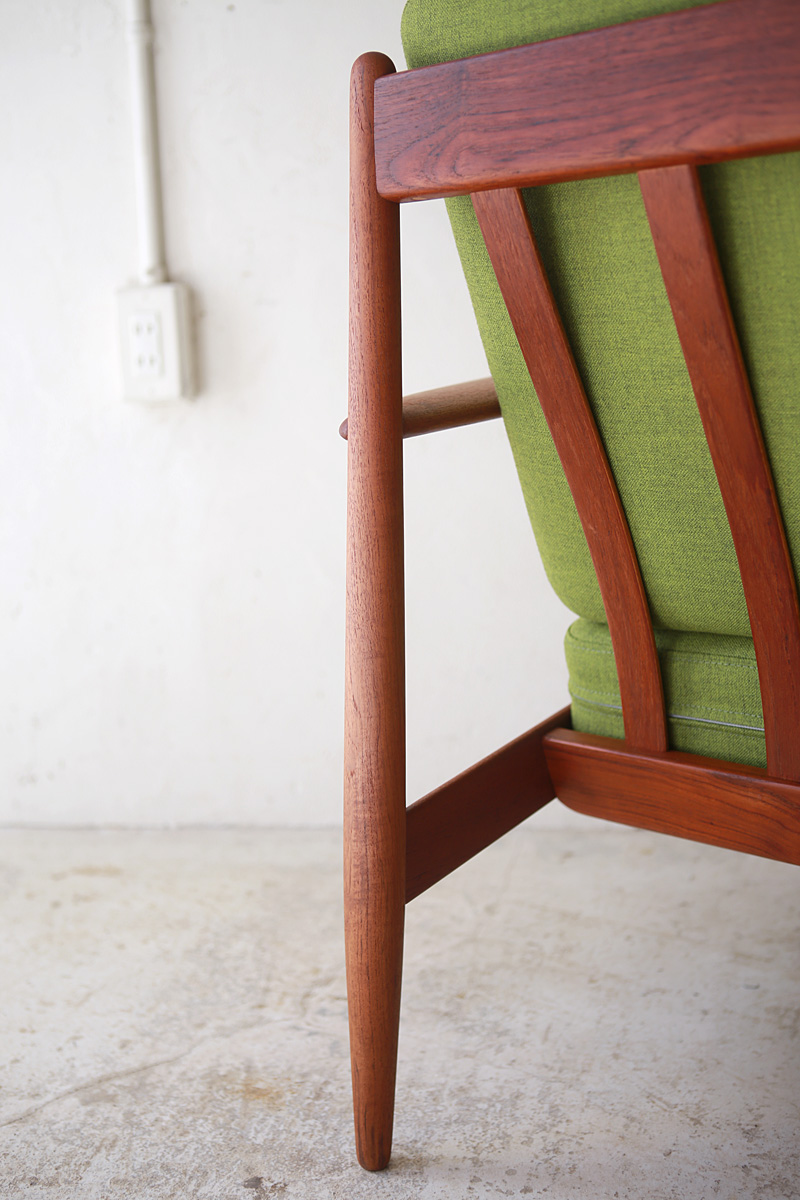 北欧ヴィンテージ家具 デンマークのGrete Jalk (グレーテ・ヤルク）デザインのチーク材イージーチェア「Model 118」France&Son社 製
