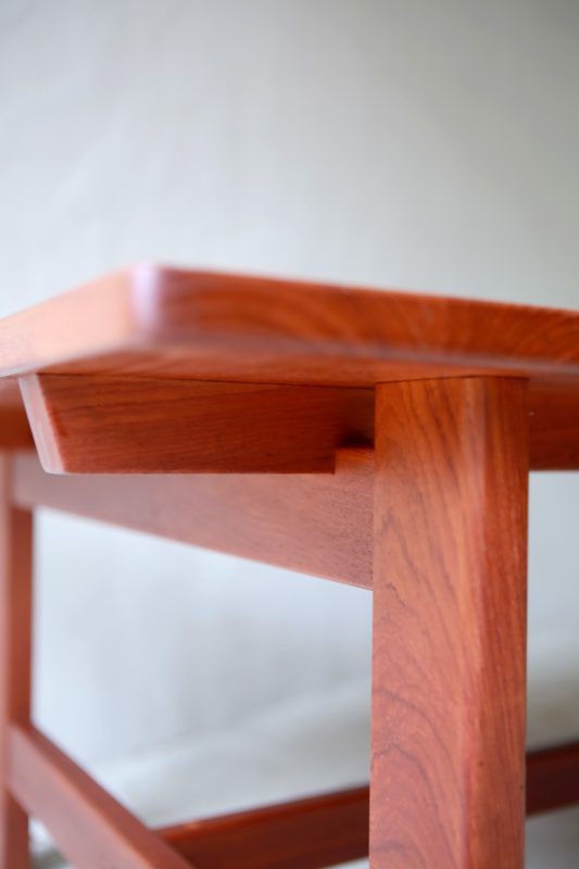 北欧ヴィンテージ家具 デンマークのKurt Østervig (カート・ウスタヴィ）デザインによるチーク無垢材コーヒーテーブル