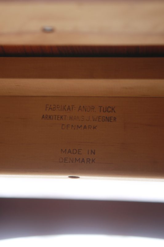 北欧ヴィンテージ家具のHans. J. Wegner （ハンス・ウェグナー）デザインによるANDR TUCK社製チーク材ダイニングテーブル「 AT312 」