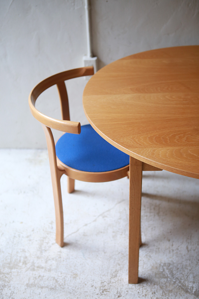 北欧ヴィンテージ家具／デンマーク家具 Borge Mogensen （ボーエ・モーエンセン）デザインによるフレデリシア社製 ラウンドダイニングテーブル