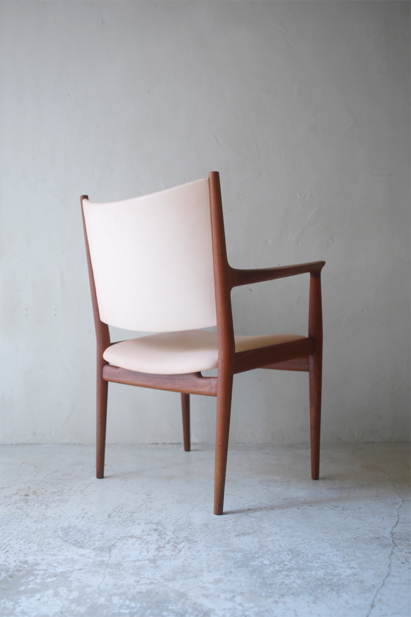 北欧ヴィンテージ家具 デンマークのHans Wegner (ハンス・ウェグナー）デザインのJohannes Hansen(ヨハネス・ハンセン）社製アームチェア「JH513」