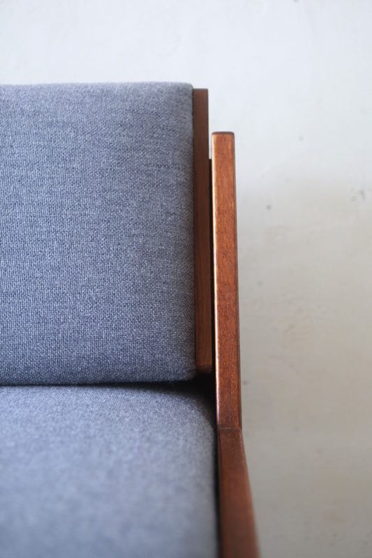 北欧ヴィンテージ家具のHans Wegner（ハンス・ウェグナー）デザインによるGETAMA社デイベッドソファ GE258