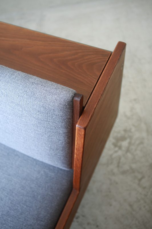 北欧ヴィンテージ家具のHans Wegner（ハンス・ウェグナー）デザインによるGETAMA社デイベッドソファ GE258