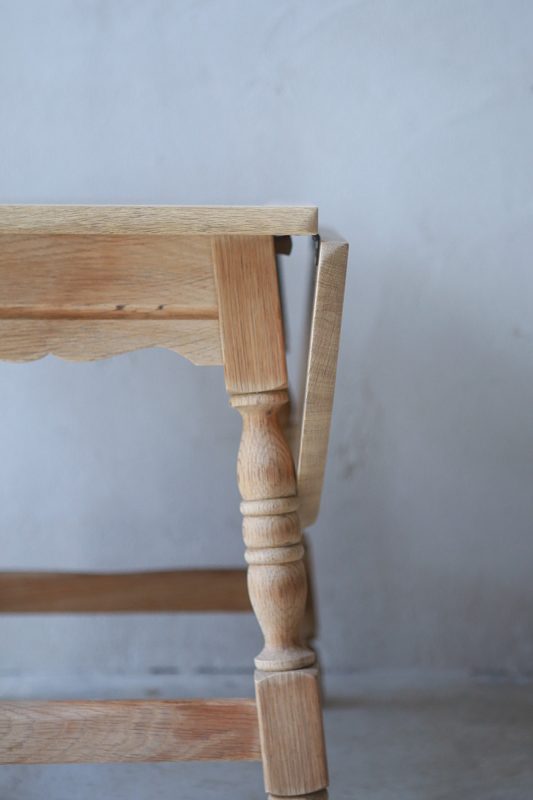 北欧ヴィンテージ家具 ／デンマーク製オーク材バタフライタイルテーブル