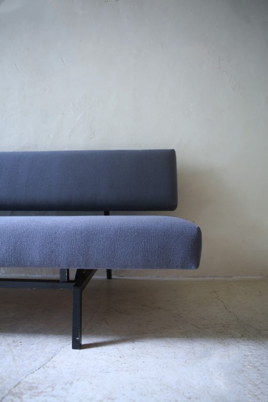 北欧ヨーロッパ　ヴィンテージ家具　オランダ Martin Visser デザインによるSpectrum社製ディベッド br03
