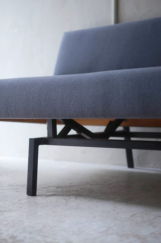 北欧ヨーロッパ　ヴィンテージ家具　オランダ Martin Visser デザインによるSpectrum社製ディベッド br03