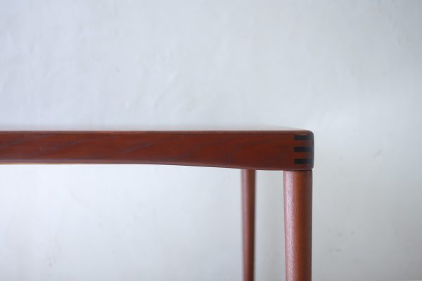 北欧ヴィンテージ家具／デンマークのデザイナーH.W. Klein（ヘンリー・ウォルター・クレイン ）デザインによるBramin社製チーク材ダイニングテーブル