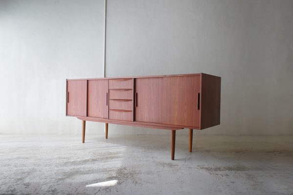 北欧ヴィンテージ家具／デンマーク製チーク材サイドボード／ローボード