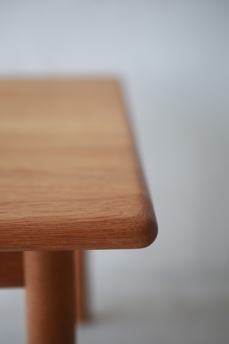 北欧ヴィンテージ家具／デンマークのデザイナー Hans Wegner（ハンス・ウェグナー ）デザインによるGETAMA社製オーク材コーヒーテーブル