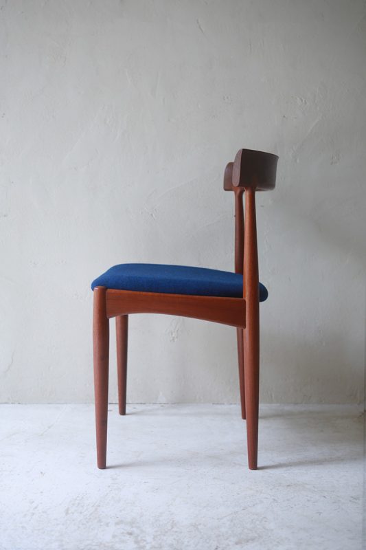 デンマーク+ヴィンテージ家具+Johannes+Andersen（ヨハネス・アンダーセン）デザインによるMoreddi社製ダイニングチェア