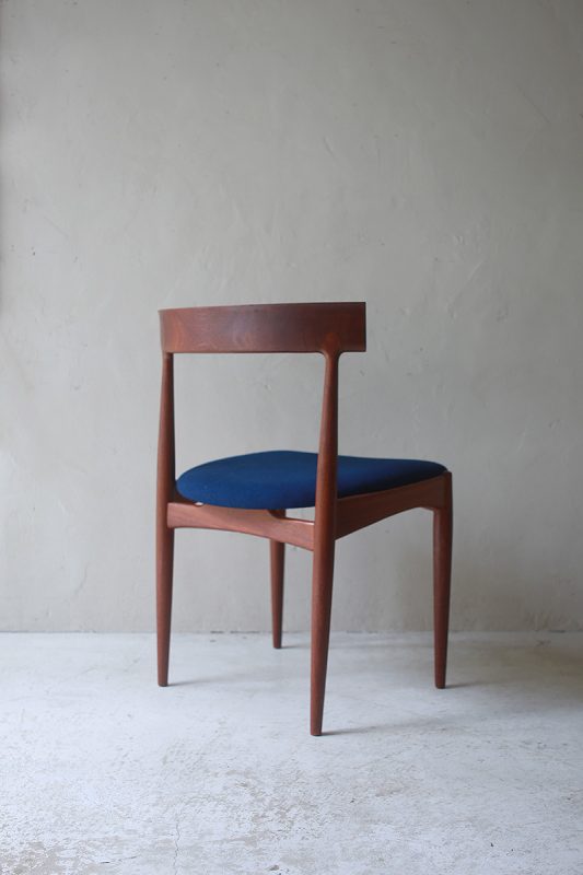 デンマーク+ヴィンテージ家具+Johannes+Andersen（ヨハネス・アンダーセン）デザインによるMoreddi社製ダイニングチェア