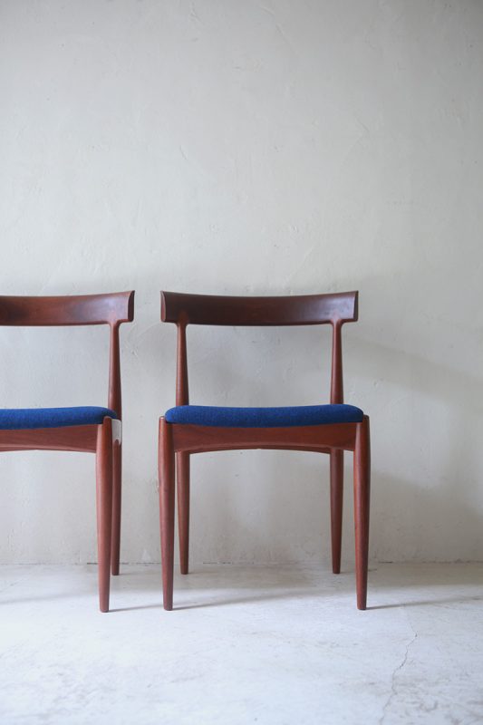 デンマーク+ヴィンテージ家具+Johannes+Andersen（ヨハネス・アンダーセン）デザインによるMoreddi社製ダイニングチェア