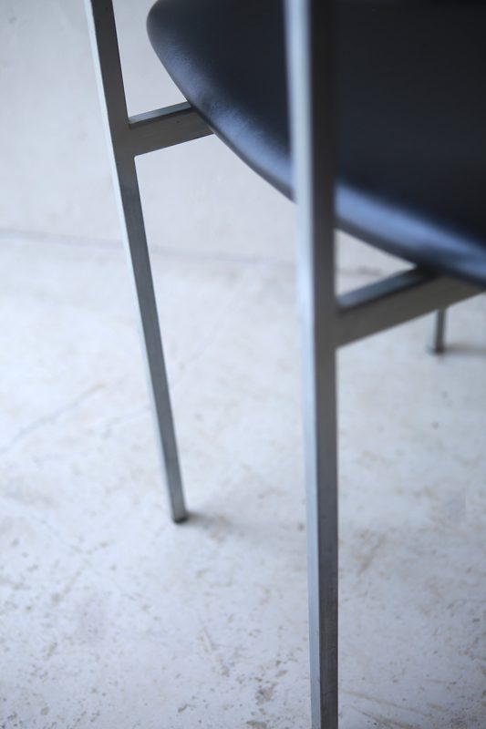 オランダ ヴィンテージ家具 Rudolf Wolf デザインによるダイニングチェア Alpha