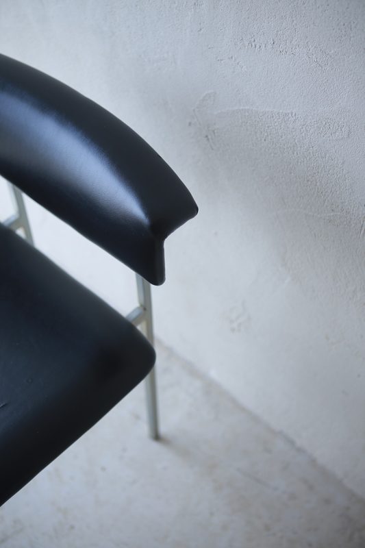 オランダ ヴィンテージ家具 Rudolf Wolf デザインによるダイニングチェア Alpha