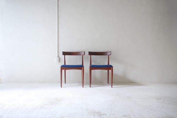デンマーク+ヴィンテージ家具+Johannes+Andersen（ヨハネス・アンダーセン）デザインによるMoreddi社製ダイニングチェア