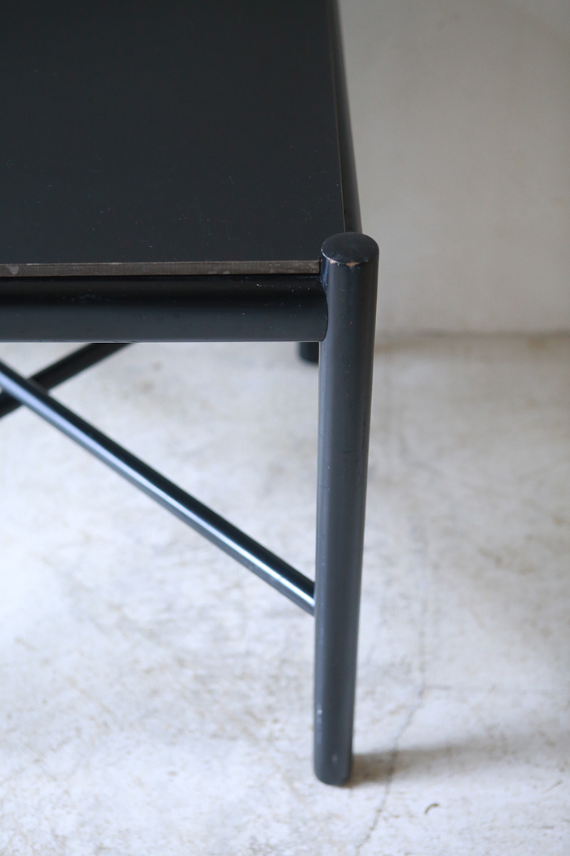 北欧ヴィンテージ家具/デンマークのデザイナー Mogens Lassen(モーエンス・ラッセン)デザインによるFritz Hansen(フリッツ・ハンセン)社製 ダイニングテーブル