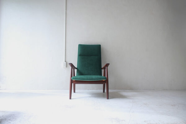 北欧ヴィンテージ家具 Hans Wegner (ハンス ウェグナー) デザインによるGETAMA社製チーク材ハイバックチェア「GE260」