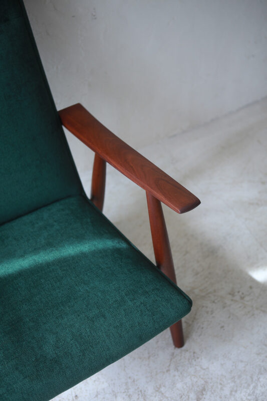 北欧ヴィンテージ家具 Hans Wegner (ハンス ウェグナー） デザインによるGETAMA社製チーク材ハイバックチェア「GE260」