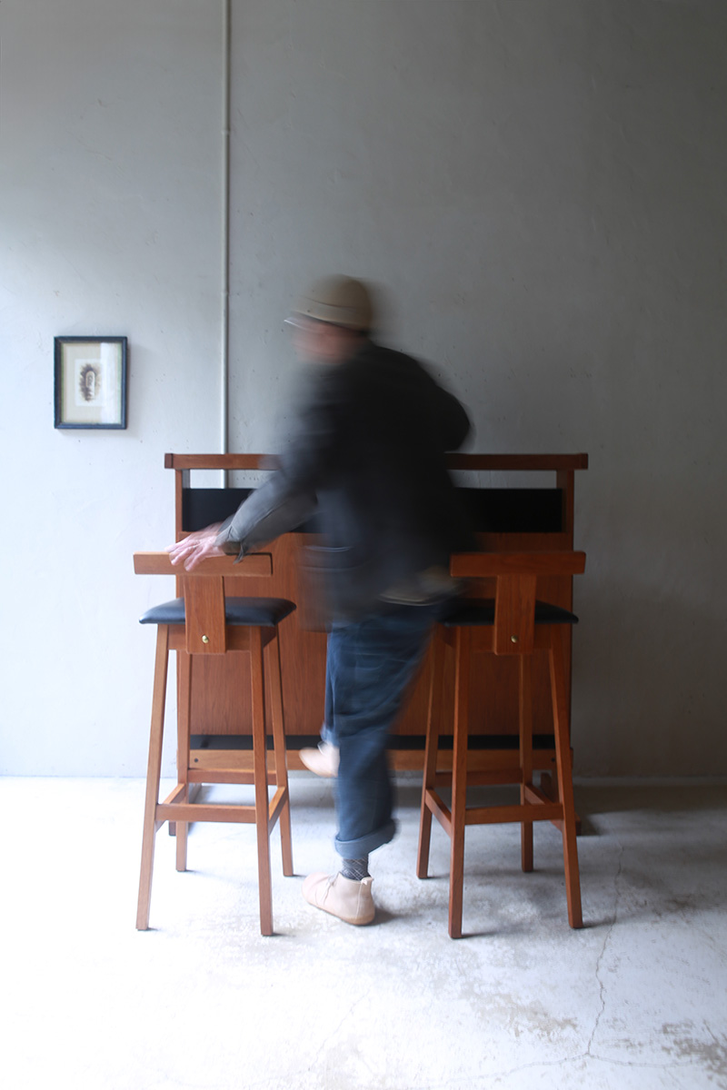 北欧ヴィンテージ家具 デンマークのNeils Erik デザインのVantinge Mobelindustri 社製 バーキャビネット