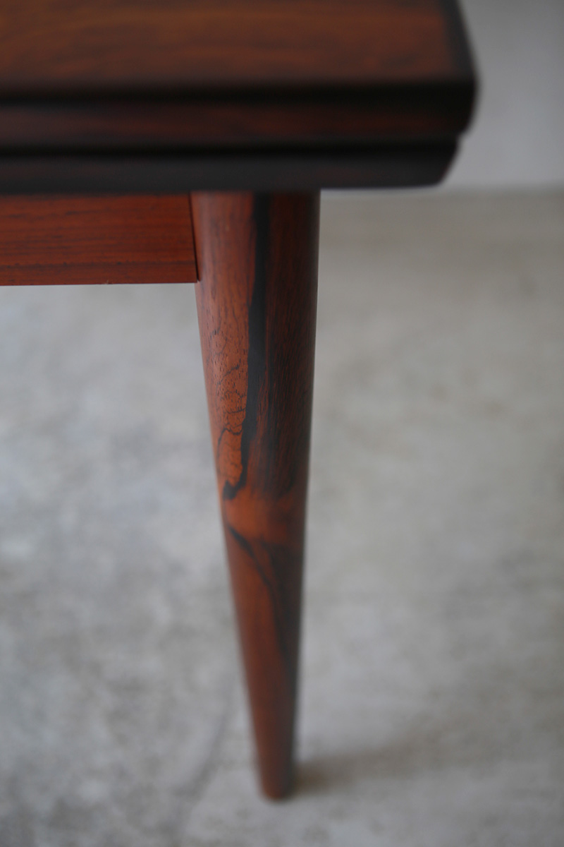 北欧ヴィンテージ家具 デンマーク製 ローズウッド材 エクステンションダイニングテーブル