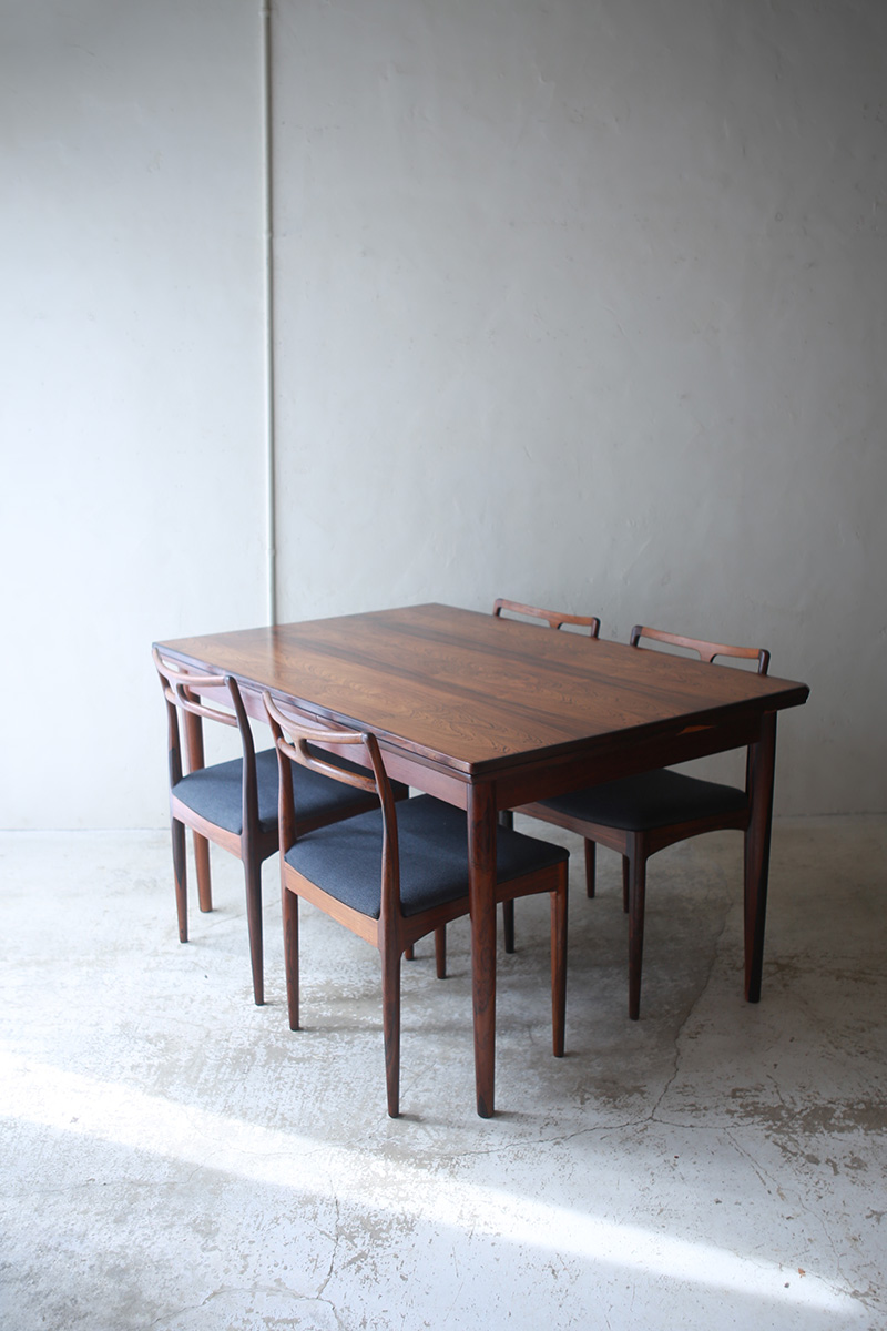 北欧ヴィンテージ家具 デンマーク製 ローズウッド材 エクステンションダイニングテーブル