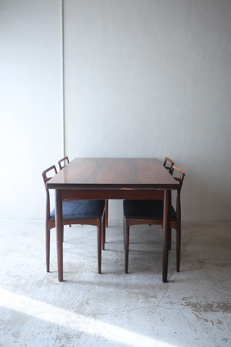 北欧ヴィンテージ家具 デンマーク製 ローズウッド材 エクステンションダイニングテーブル